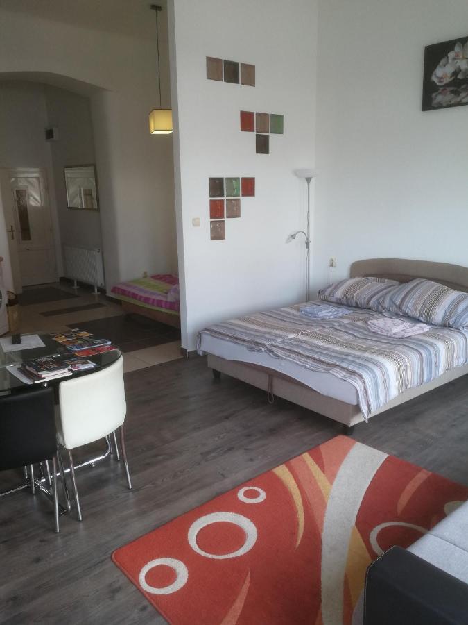 Next Door Apartament
